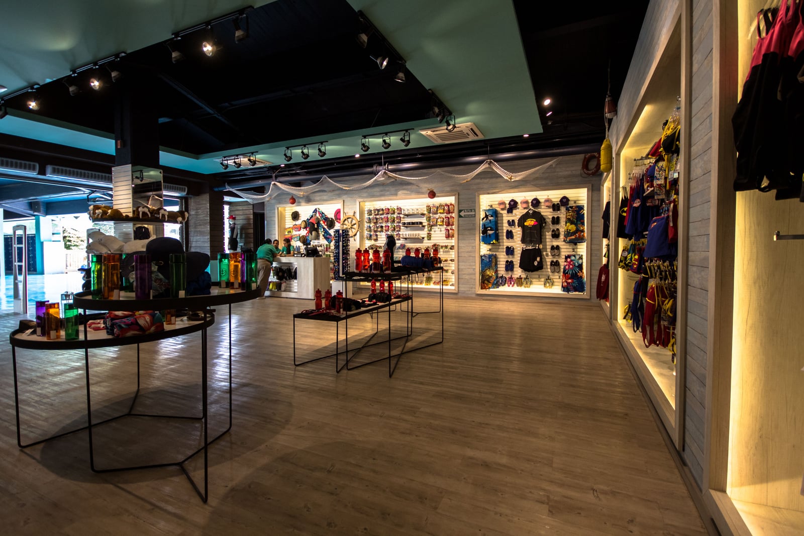 Retail interior at Hurricane Harbor Oaxtepec